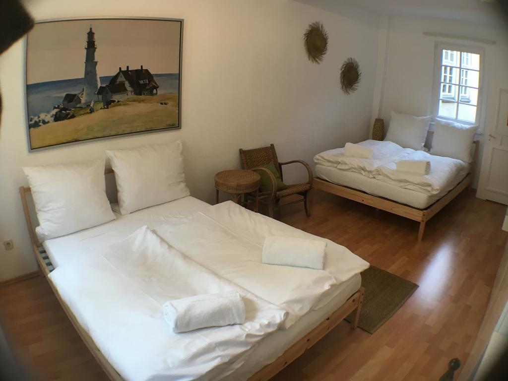 Privatzimmer In Bester Altstadtlage ทือบิงเงิน ห้อง รูปภาพ