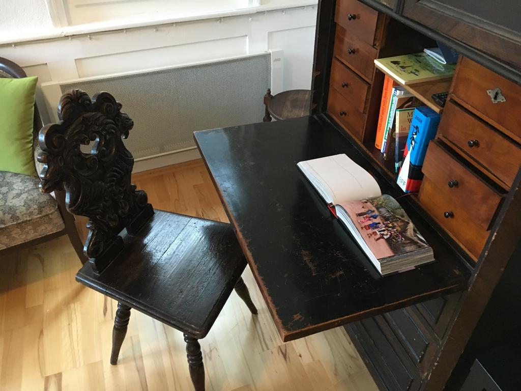 Privatzimmer In Bester Altstadtlage ทือบิงเงิน ภายนอก รูปภาพ