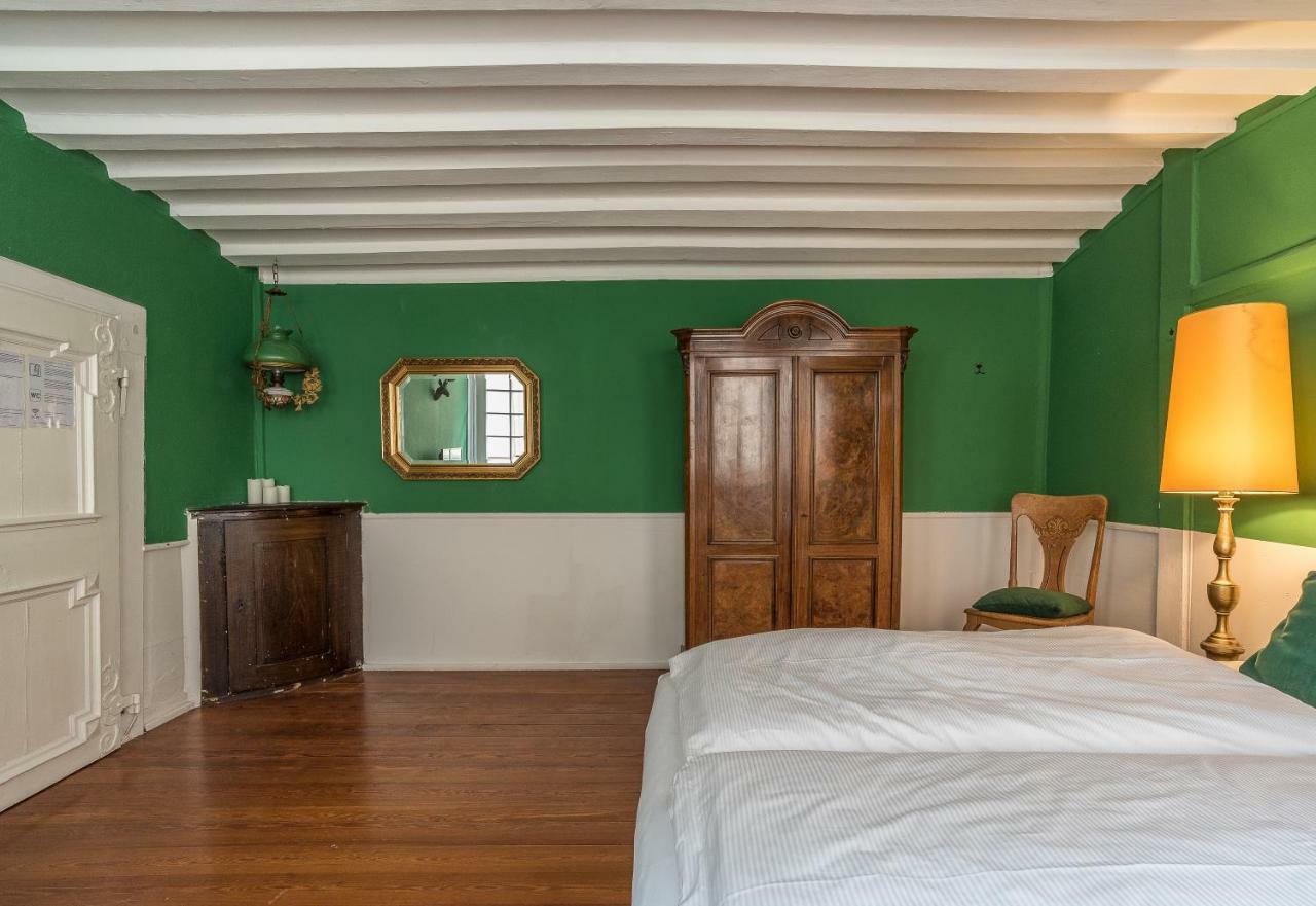 Privatzimmer In Bester Altstadtlage ทือบิงเงิน ภายนอก รูปภาพ