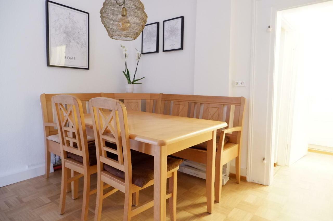 Privatzimmer In Bester Altstadtlage ทือบิงเงิน ภายนอก รูปภาพ