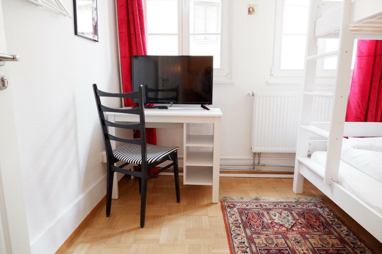 Privatzimmer In Bester Altstadtlage ทือบิงเงิน ภายนอก รูปภาพ